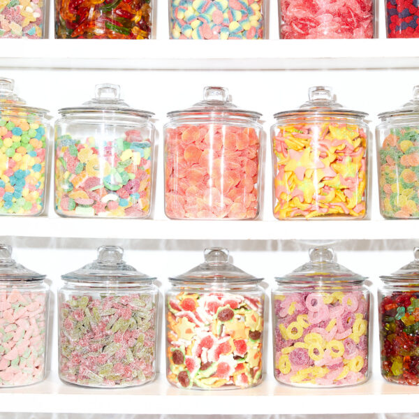 THE CONFECTIONERY DISPLAY- JUN '21